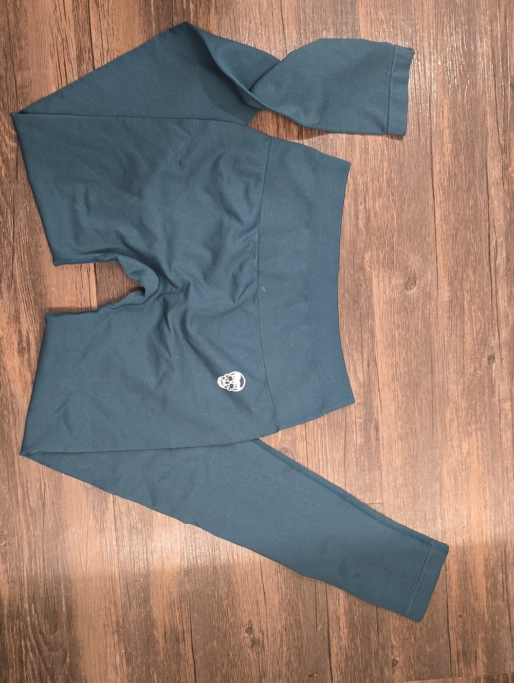 Women's Teal High-Rise Leggings with Micro Skull Accent